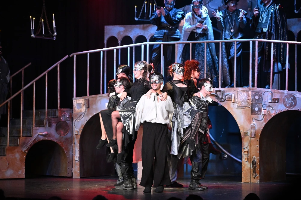 Manisa’da sezon Shakespeare ile başladı