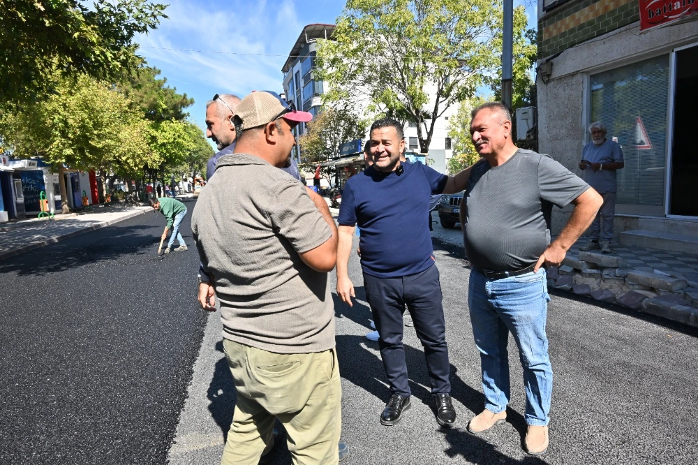 Kırkağaç’a 5 Bin Ton Sıcak Asfalt Seriliyor