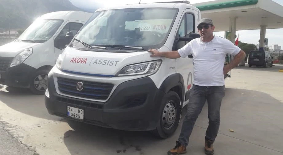 Deniz Akova: Yolda Kalan Kimseyi Yalnız Bırakmayız