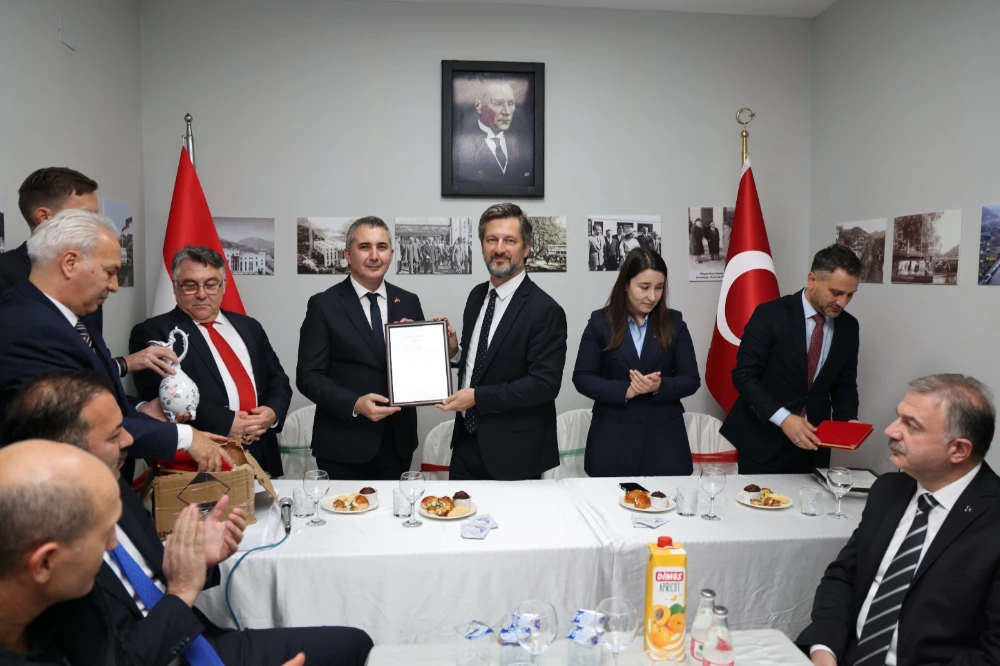 Türk-Macar Dostluk Parkı Açıldı