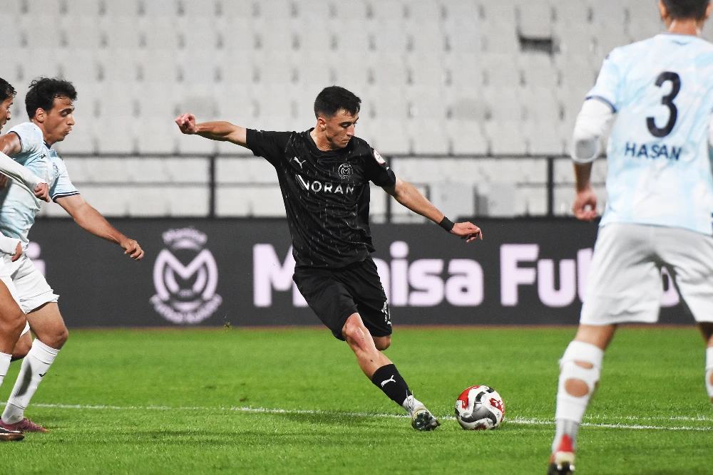 Manisa FK, Adana Demirspor’u 5-0’la Geçti: Farka Giden Gece