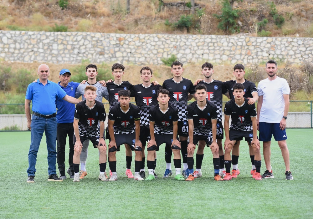 YUNUSEMRE'NİN U17'LERİ TÜRKİYE ŞAMPİYONASI'NA HAZIR