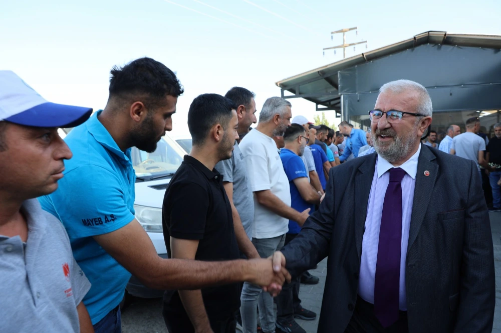 YUNUSEMRE’DE PERSONEL BAYRAMLAŞTI